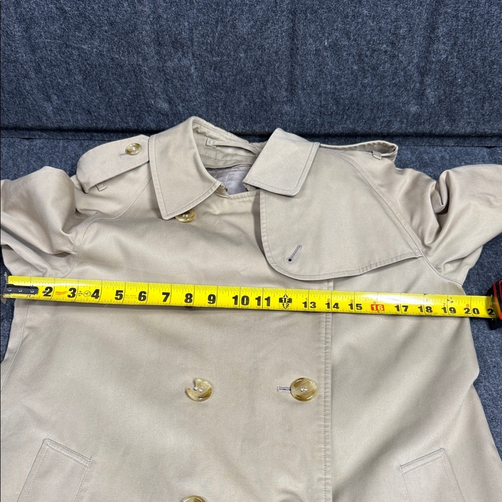 VINTAGE Burberry Beige Trench Coat for Women 10 Long - Picture 16 of 16